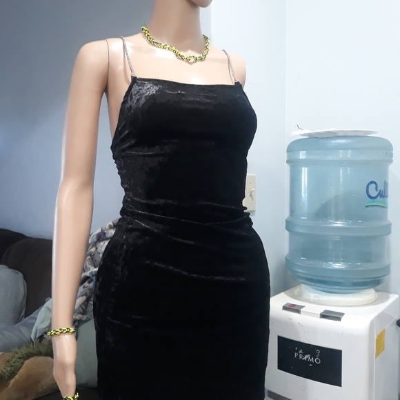 A bundle - Picture 2 of 4